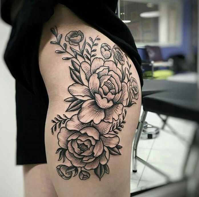 tatuagens na cintura mais bonitas e perfeitas floral