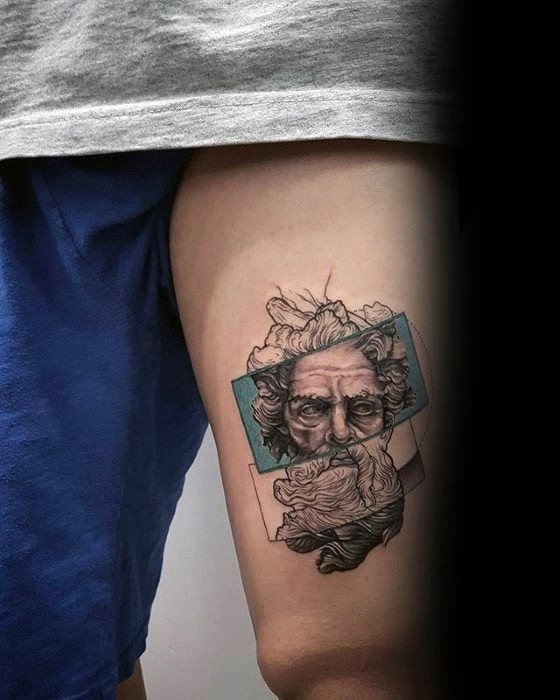 tatuagens na coxa masculina mais bonitas do momento realista estatua