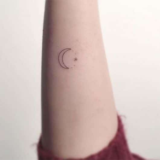 as mais bonitas e diversas tatuagens de lua lua e estrela