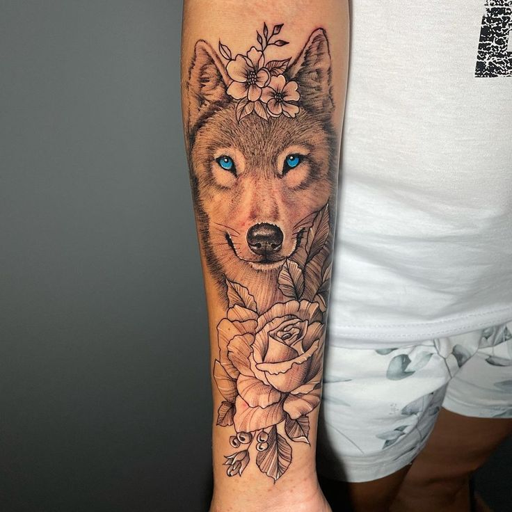 as mais bonitas e novas tatuagens de lobo lobo e flores