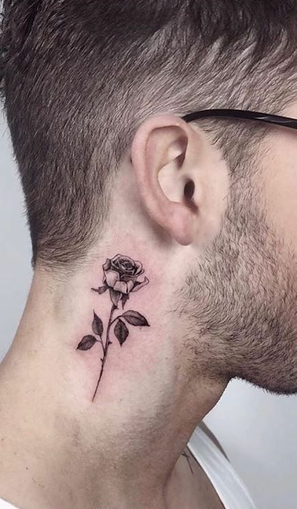 as mais bonitas tatuagens no pescoço masculino rosa