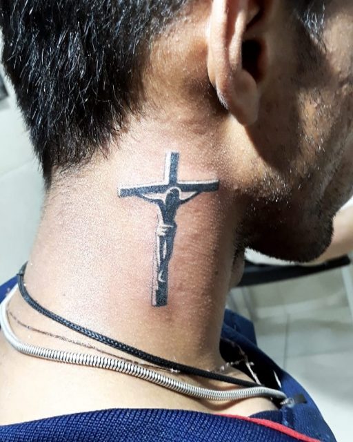 as melhores e mais bonitas tattoos no pescoço jesus