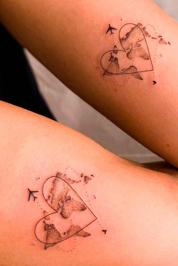 as tatuagens de casal mais bonitas da atualidade corações mapa mundi