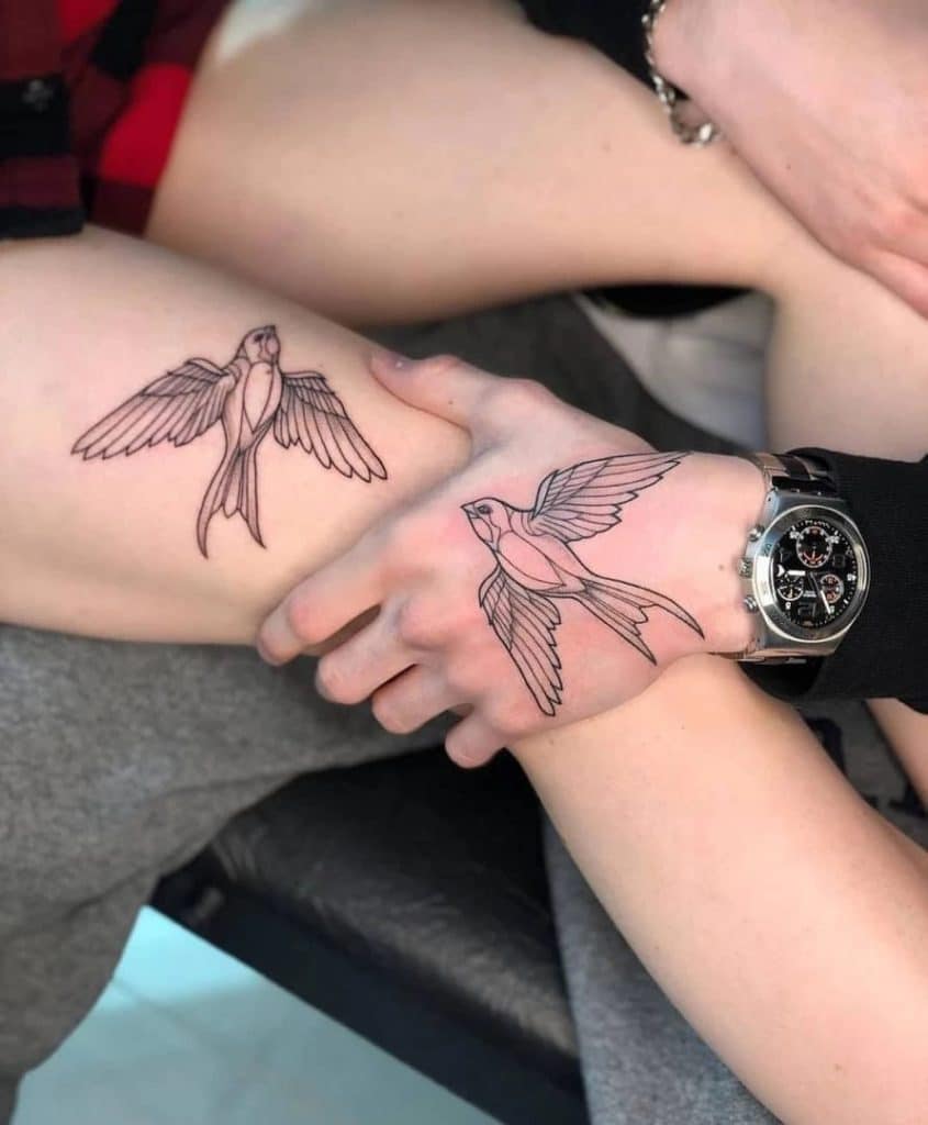 as tatuagens de casal mais bonitas da atualidade passaros