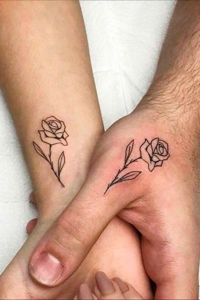 as tatuagens de casal mais bonitas da atualidade rosas