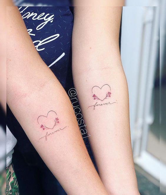 as tatuagens de mãe e filha mais perfeitas e delicadas coração