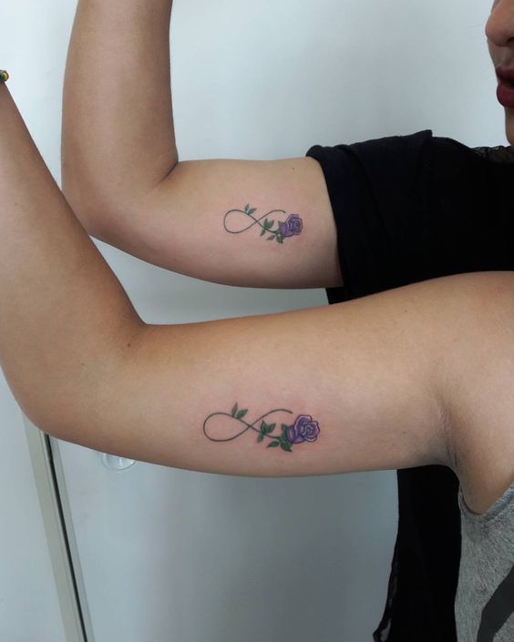 as tatuagens de mãe e filha mais perfeitas e delicadas infinito e flor