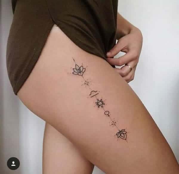 conheça tatuagens femininas delicadas para expressar sua personalidade vertical flores
