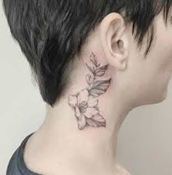 conheça as implicações sociais e profissionais da tatuagem no pescoço ramo de flores