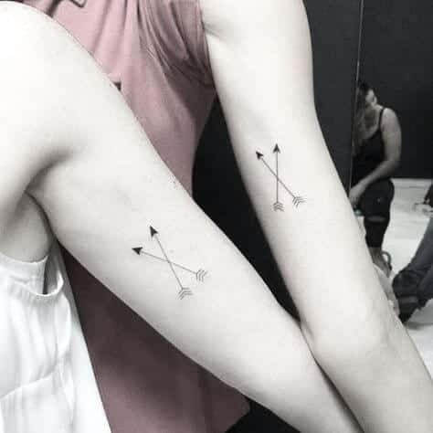 flechas cruzadas tatuagens amigas