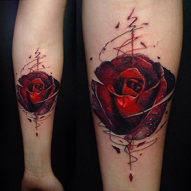 mais bonitas tatuagens de rosa do momento rosa realista