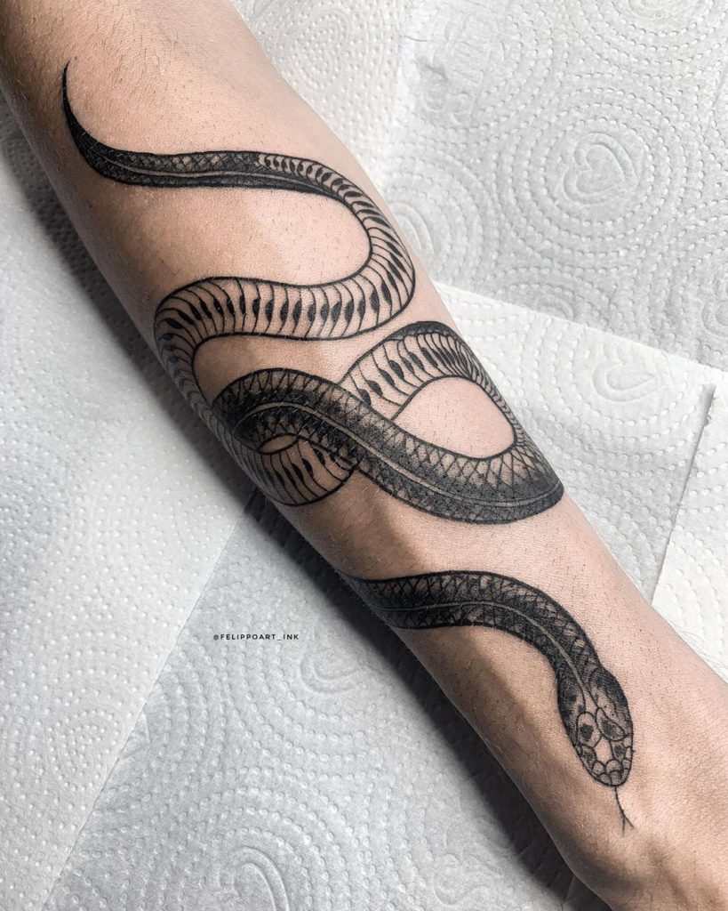 melhores e mais bonitas tattoos no antebraço cobra