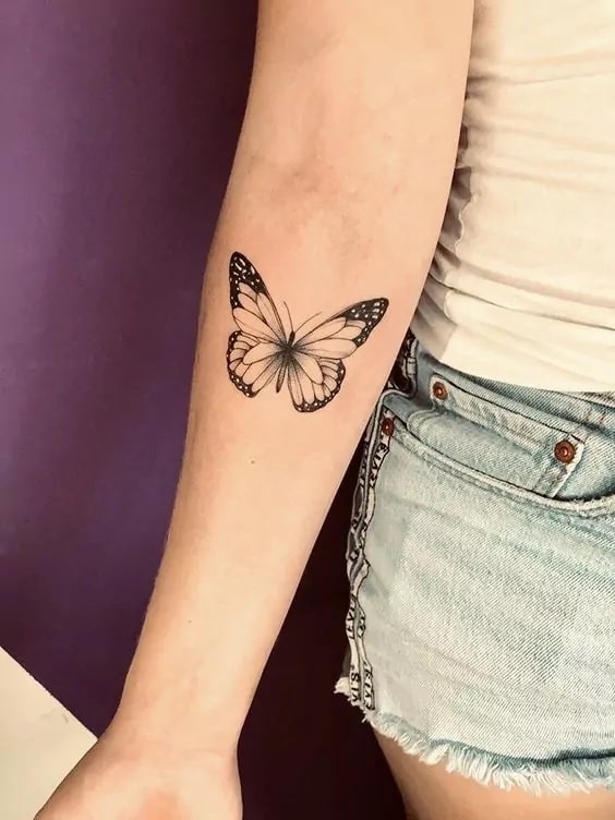 tatuagem feminina no braço uma escolha versátil para expressar sua personalidade e estilo borboleta