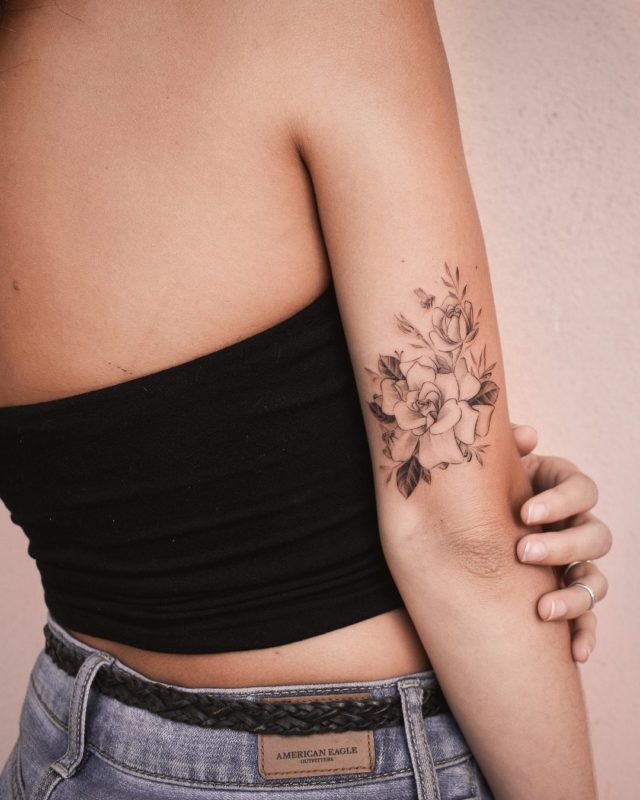 tatuagem feminina no braço uma escolha versátil para expressar sua personalidade e estilo ramo