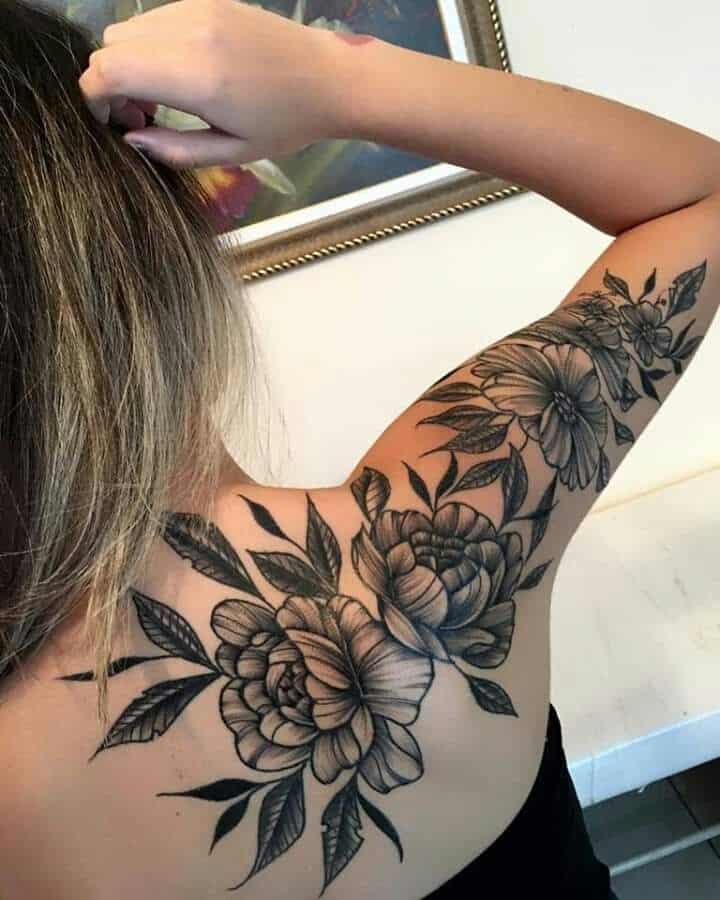 tatuagem feminina no braço uma escolha versátil para expressar sua personalidade e estilo floral