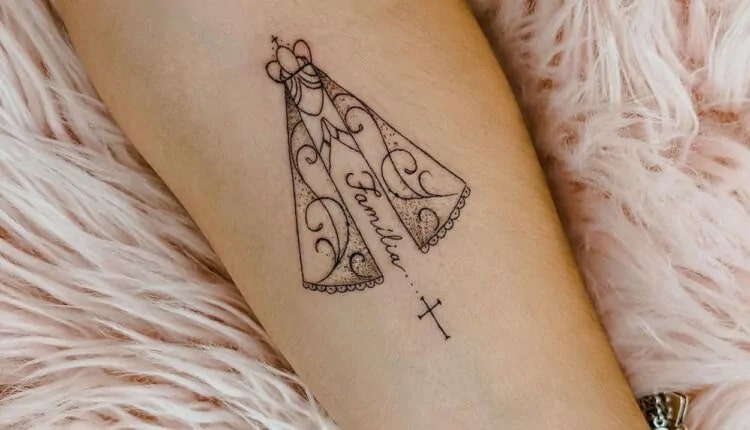 tatuagem de fé expressar sua fé e se conectar com outras pessoas crucifixo maria