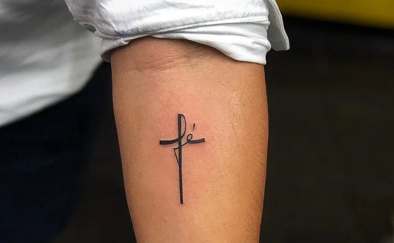 tatuagem de fé expressar sua fé e se conectar com outras pessoas crucifixo fé