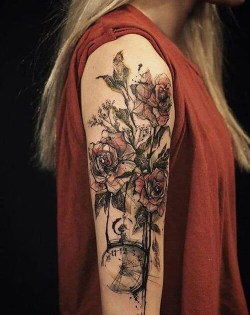tatuagens no braço expressão artística criativa com significado pessoal e cultural rosas e floral