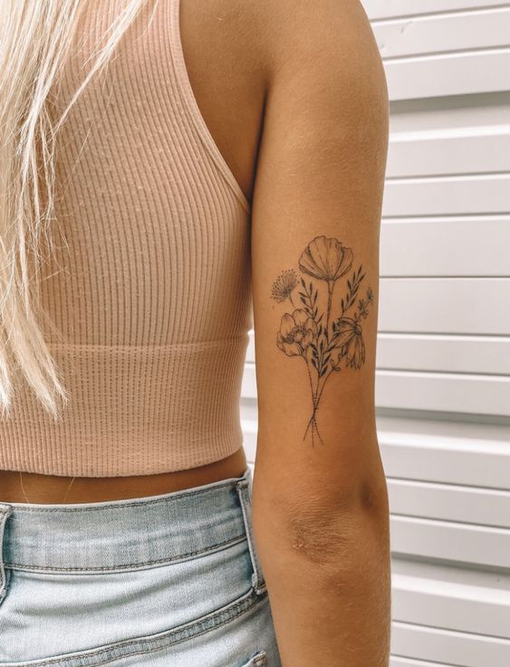 tatuagens no braço o que considerar antes de fazer uma ramo de rosas