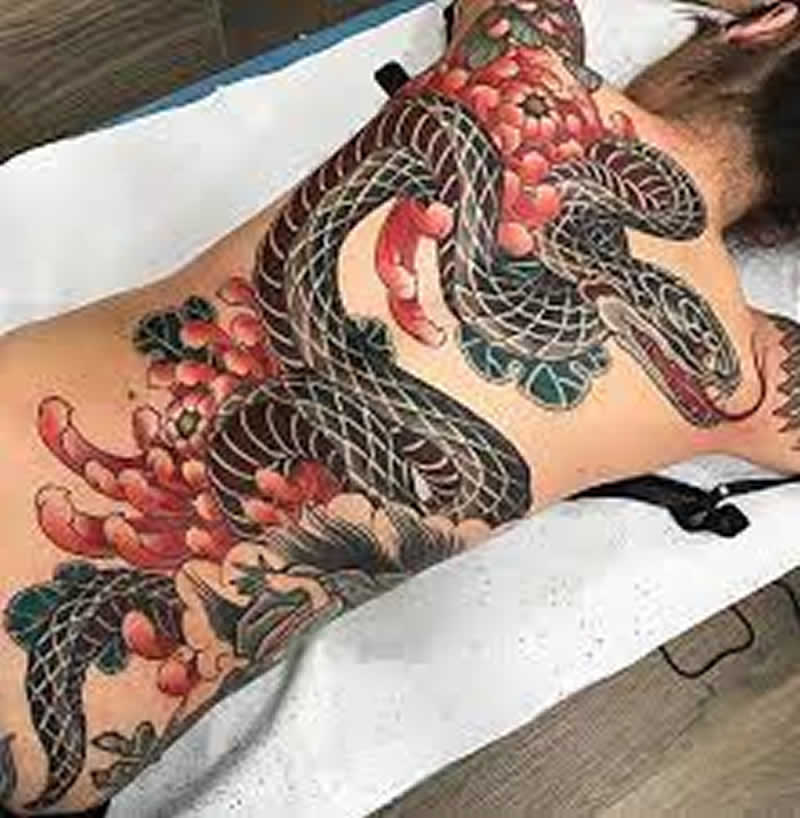 exploring the bold and culturally significant japanese tattoo style snake