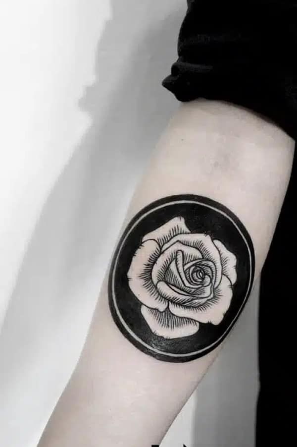 exploring the unique and versatile world of negative space tattoos flowerss
