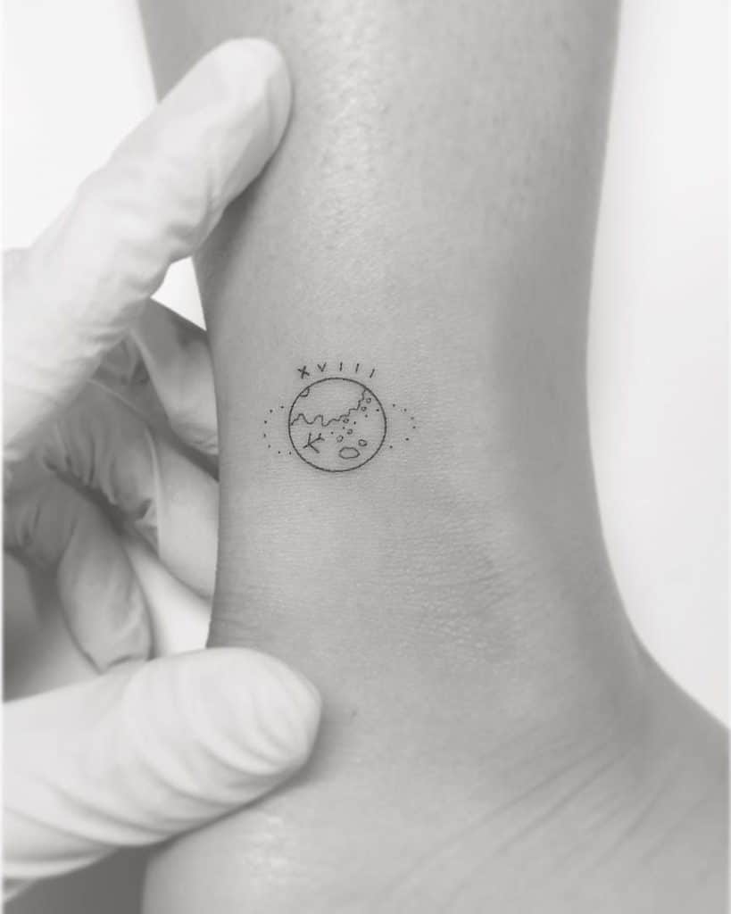 the beauty and meaning of minimalist tattoo style mundi